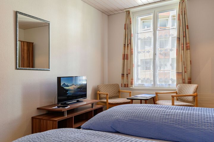 Room 52 of 120