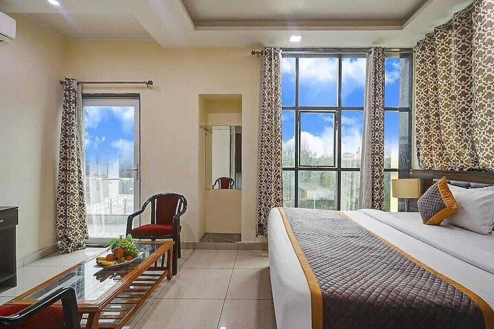 Room 4 of 14