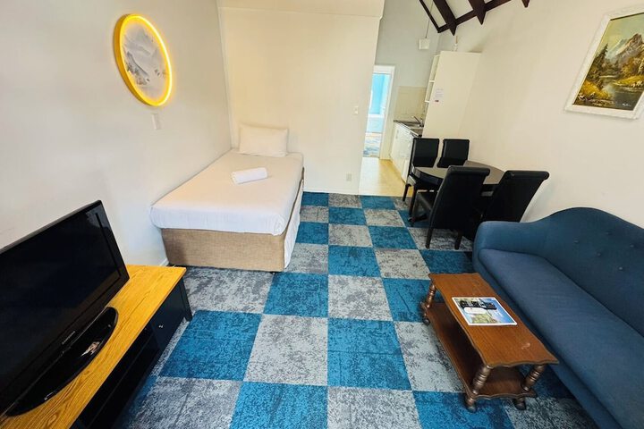 Room 37 of 75