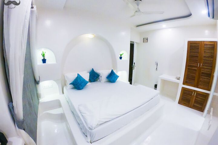 Room 13 of 75