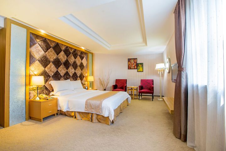 Room 8 of 31