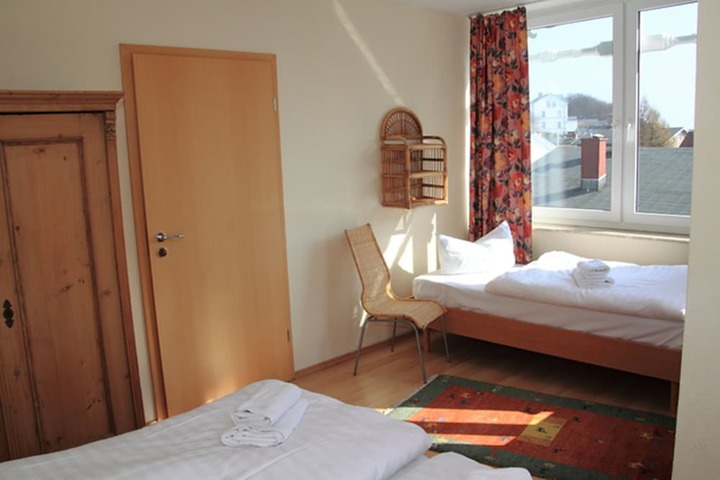 Room 2 of 24