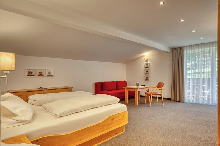 Room 35 of 84