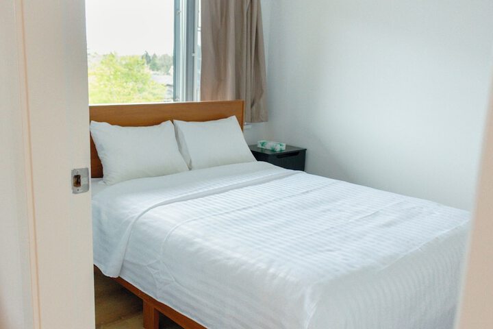 Room 28 of 80
