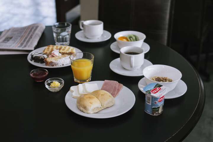 Breakfast/Coffee Service 56 of 77