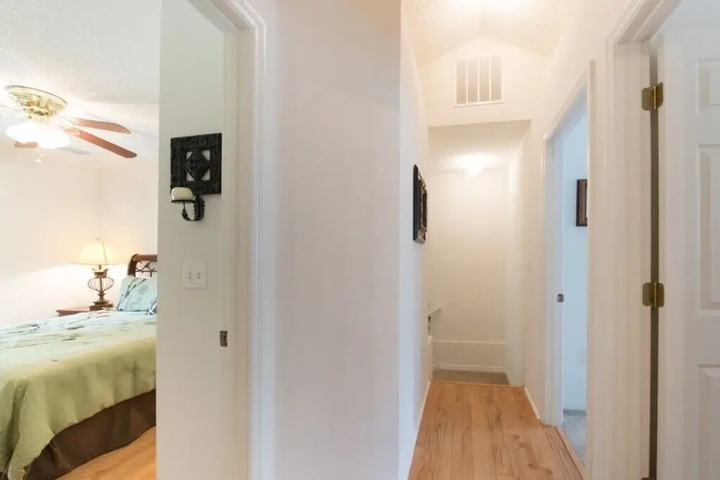 Room 2 of 22