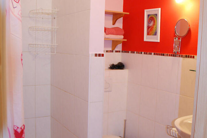 Room 62 of 185