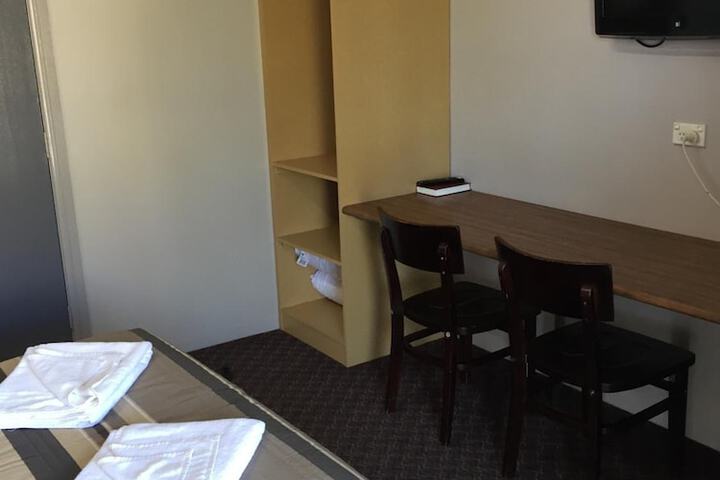 Room 18 of 36