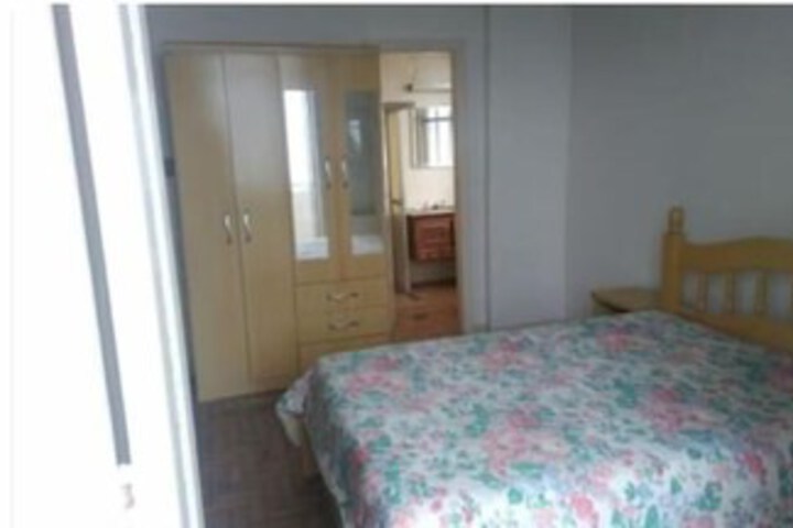Room 4 of 39