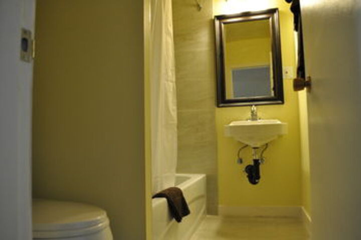 Room 2 of 19