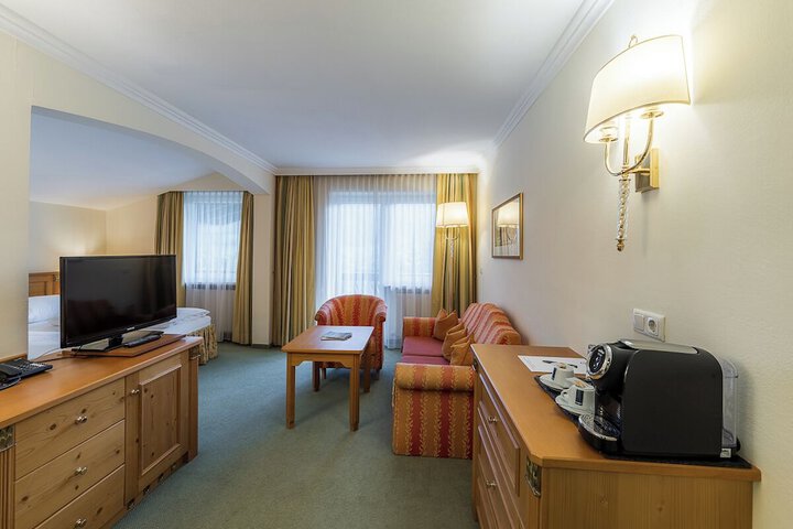 Room 58 of 199