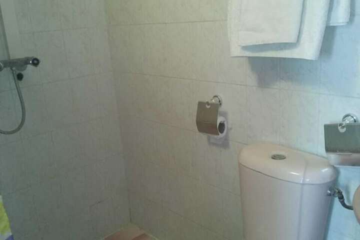 Room 9 of 13