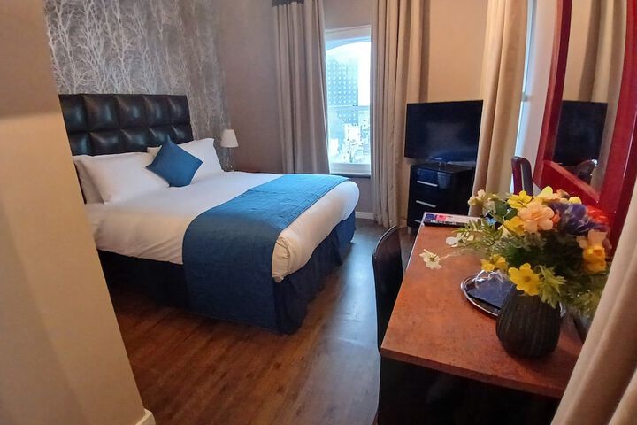 Room 109 of 182