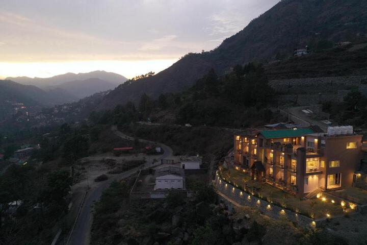 Mountoria Retreat Naukuchiatal - by Leisure Hotels Group