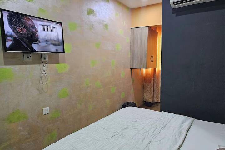 Room 6 of 57