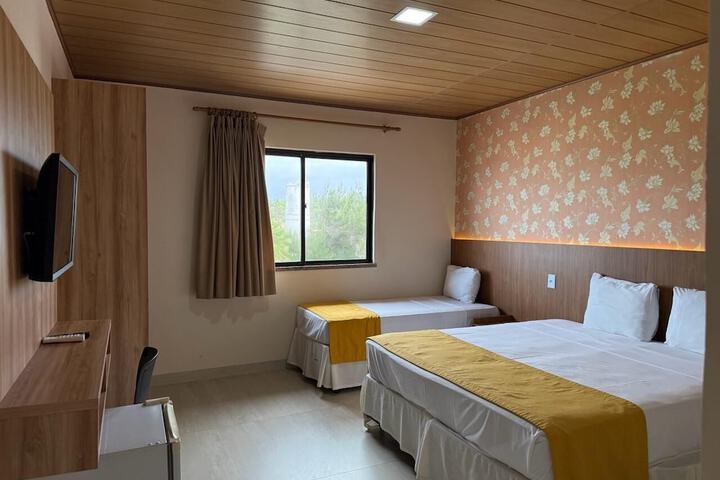 Room 36 of 102