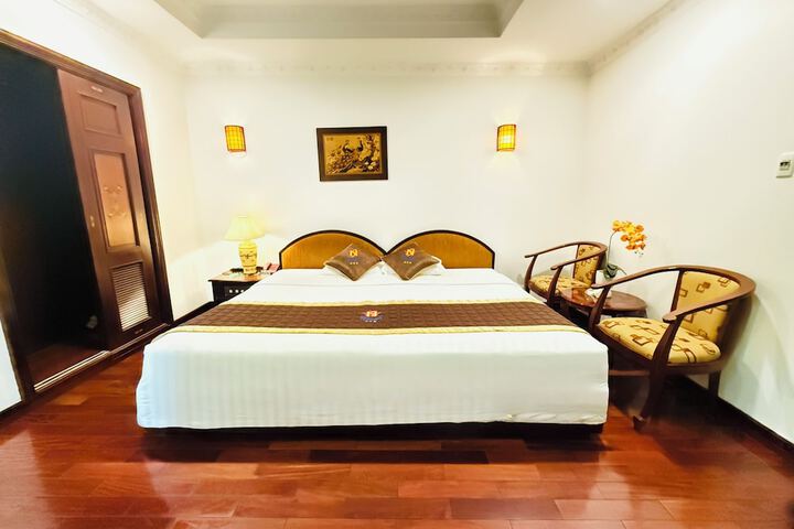 Room 10 of 52