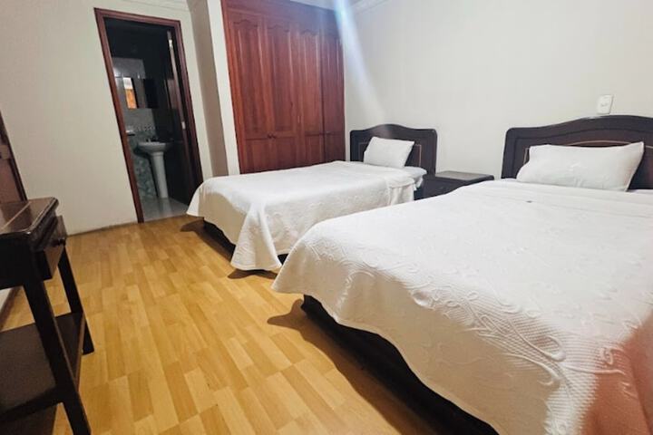 Room 4 of 39