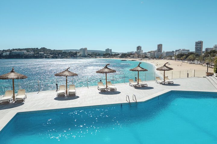 Pool Hotel