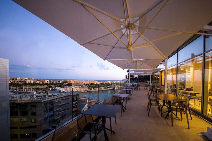 Terrace/Patio 95 of 99