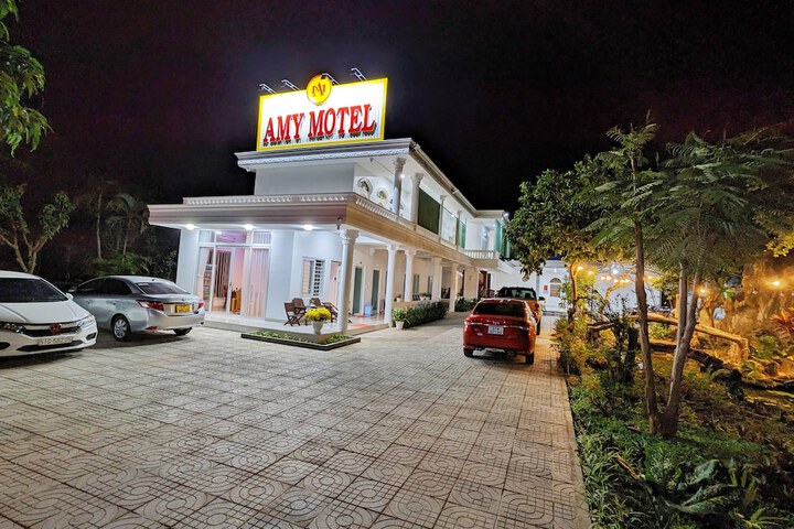 Hotel 50 of 56