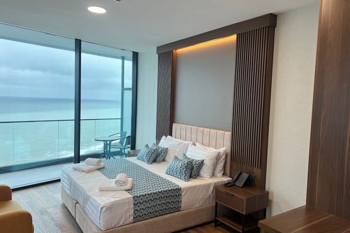Room 8 of 42