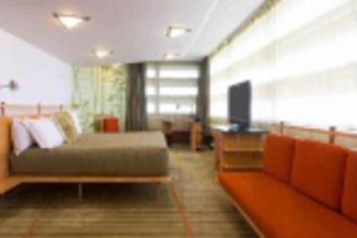 Room 5 of 60