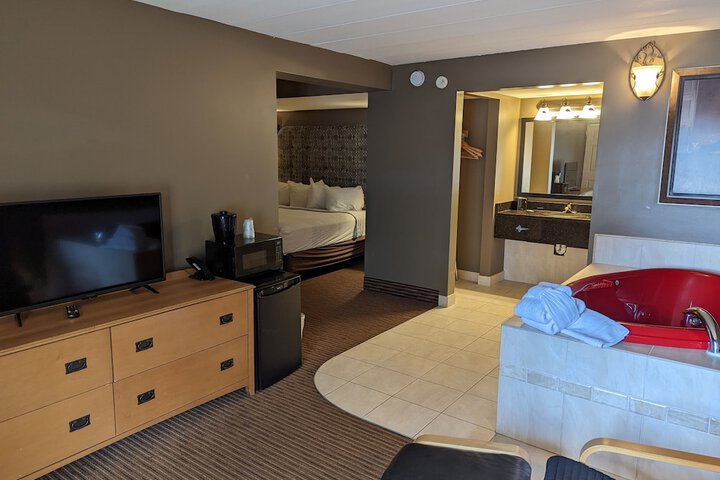 1 King Bed (1 of 12)
