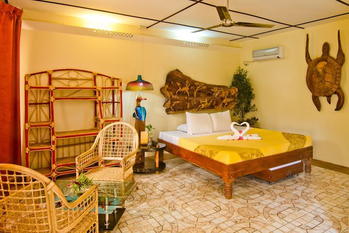 Room 11 of 185