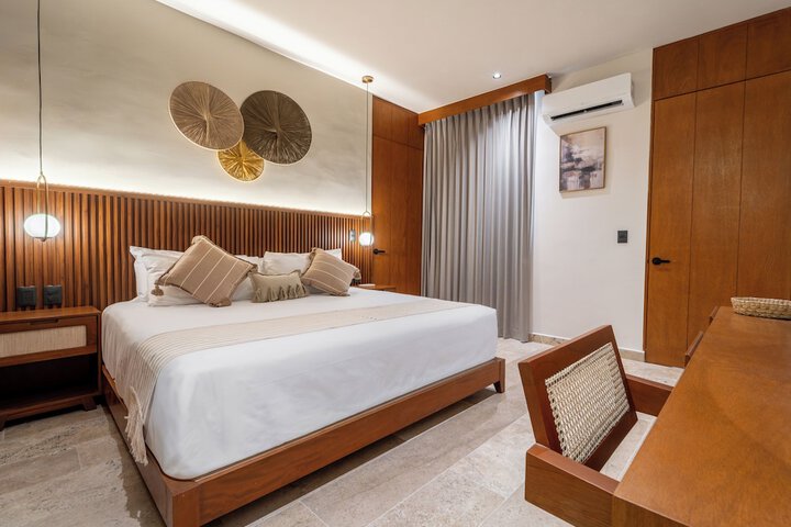 Room 9 of 62