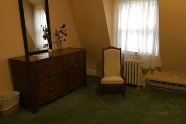 Room 43 of 48