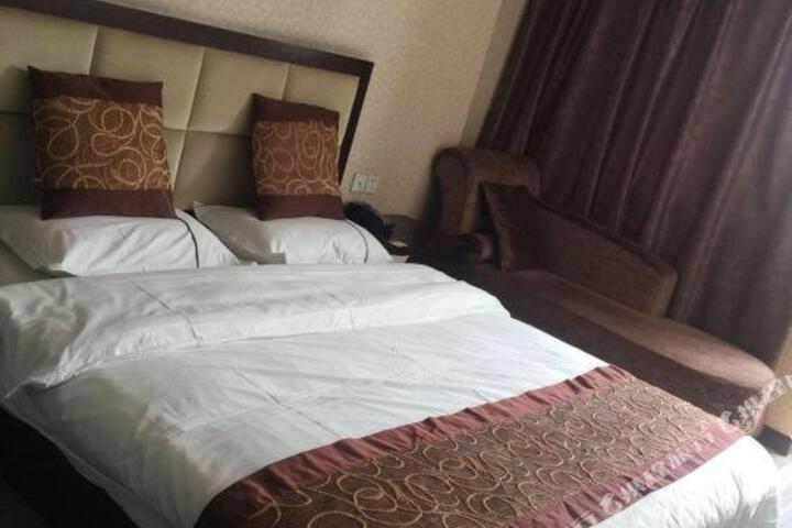Borui Business Hotel