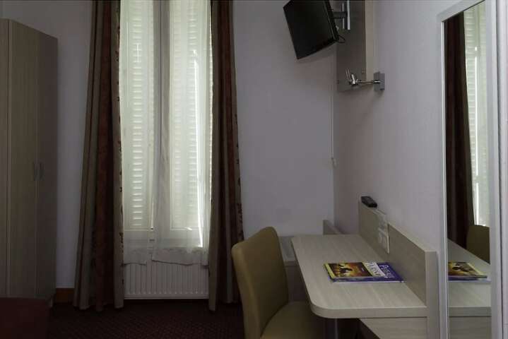 Room 15 of 52