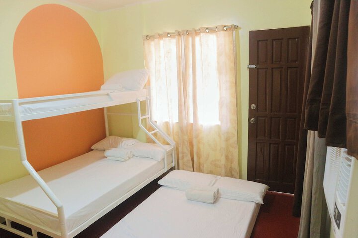 Room 33 of 70