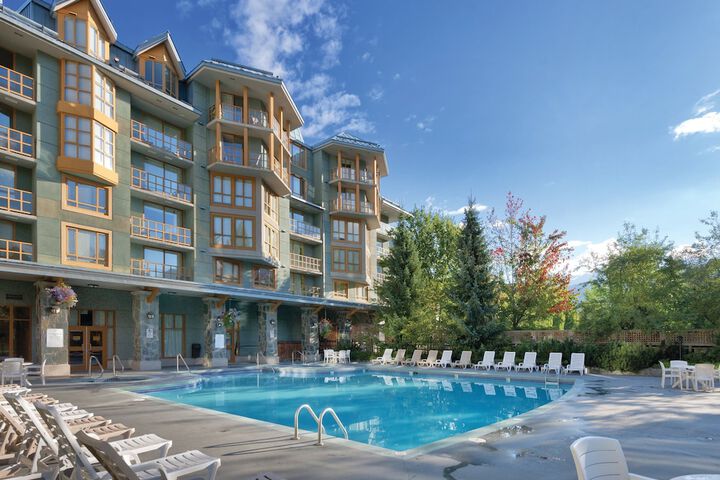 Pool Hotel