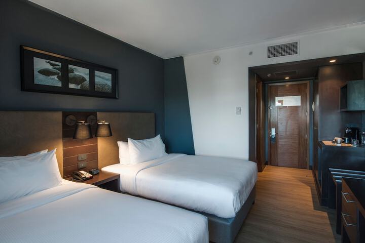 Room 16 of 75
