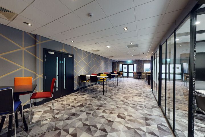 Business Center 47 of 47