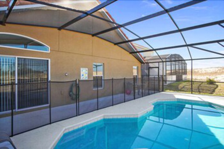 Pool 21 of 30
