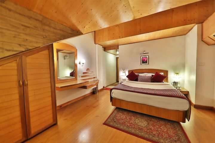 Room 12 of 78