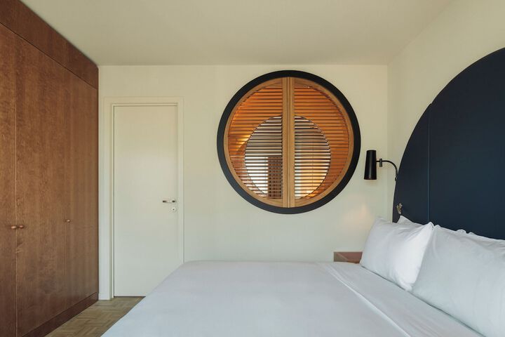 Room 35 of 75