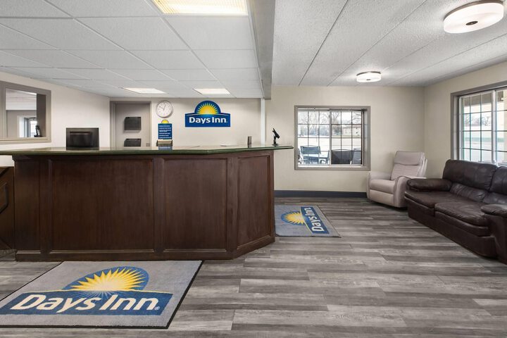 Entrance & Lobby