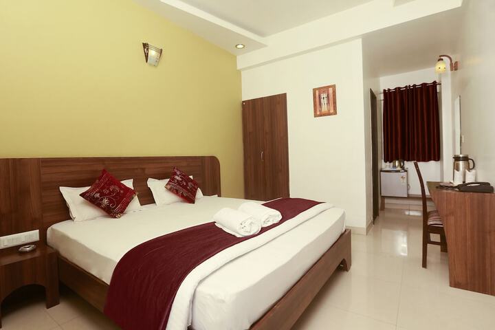 Room 10 of 37
