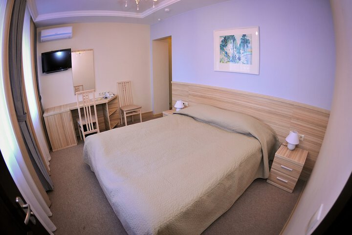 Room 5 of 26
