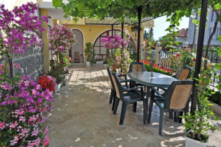 Terrace/Patio 28 of 33
