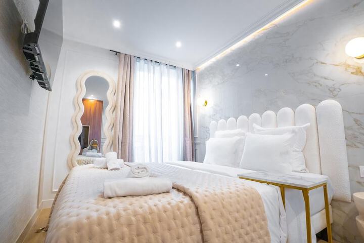 Room 44 sur 67