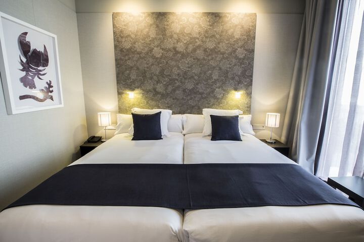 Room 14 of 34