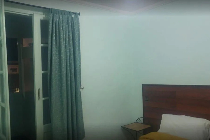 Room 3 of 12