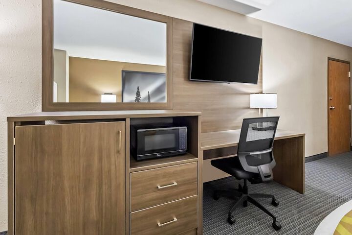 Room 12 of 39