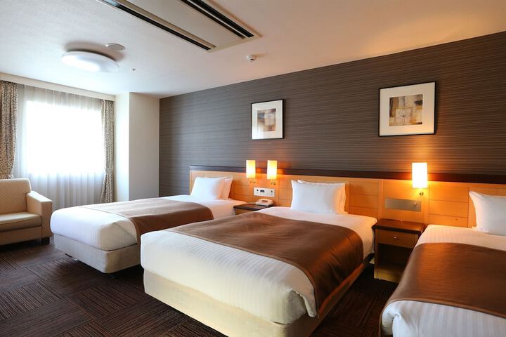 Room 25 of 73