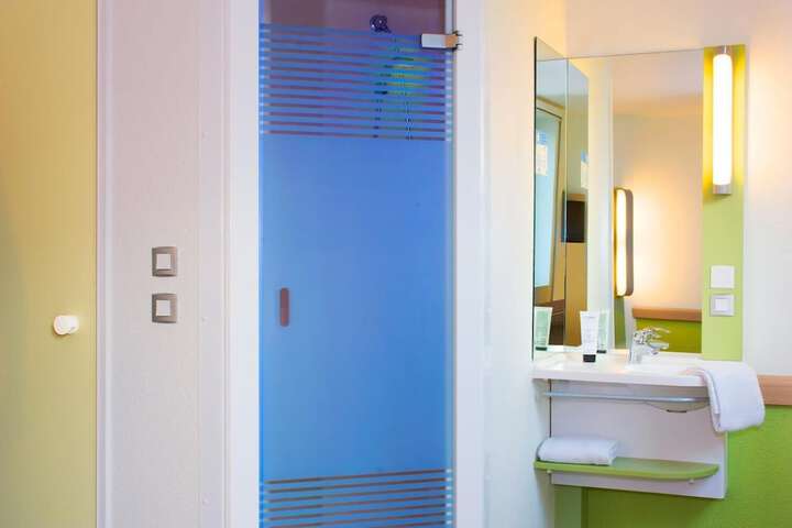 Room 20 of 42